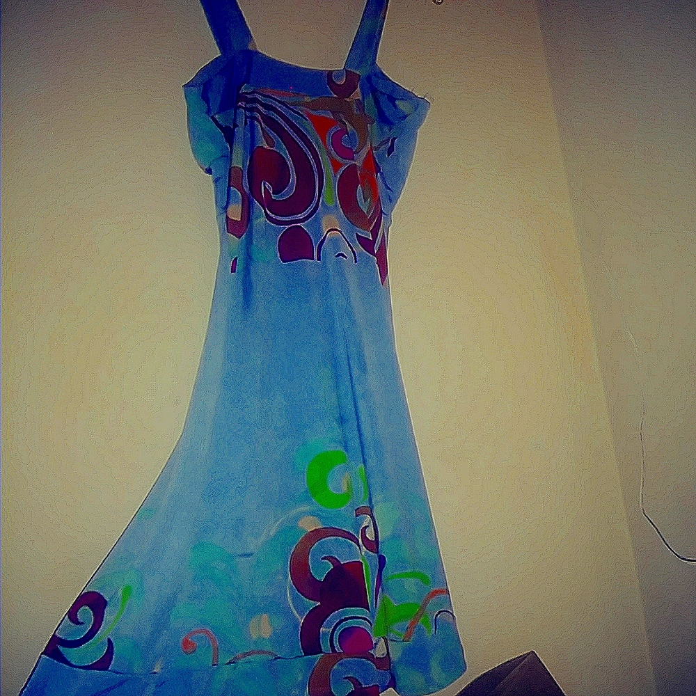 Dress - Picture 2 of 4